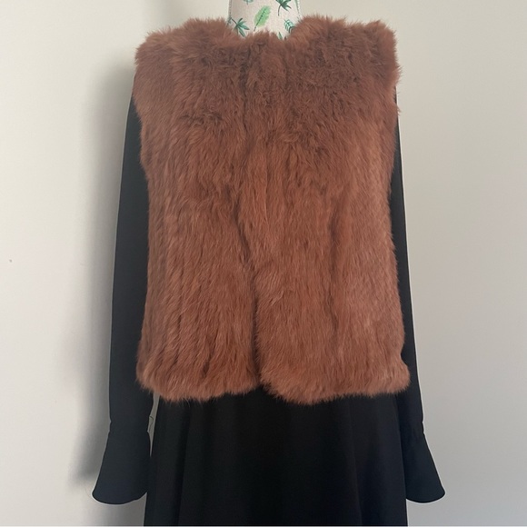 HOST PICK⭐️Ethical Lady Luxe Fur Vest 🤎NWT🤎Brown - Picture 12 of 15